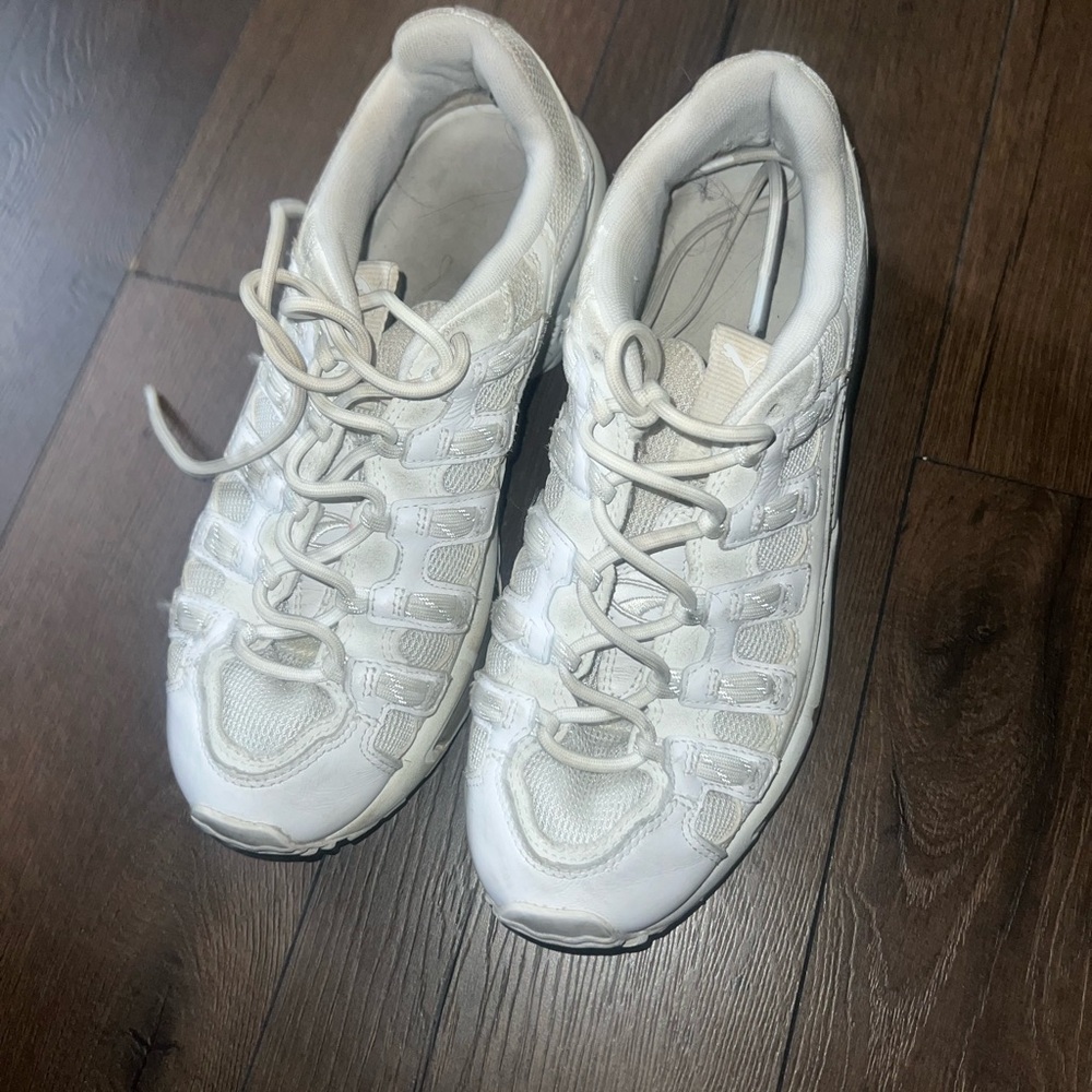 Puma Sneakers